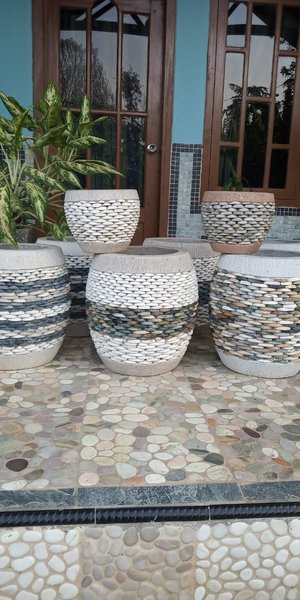 Detail Pot Bunga Batu Alam Nomer 4