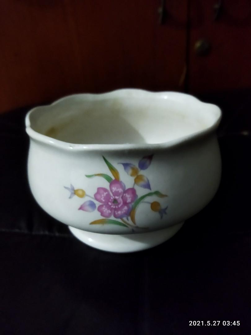 Detail Pot Bunga Dari Keramik Nomer 40