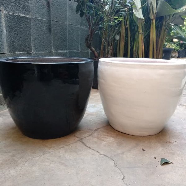 Detail Pot Bunga Keramik Putih Nomer 9