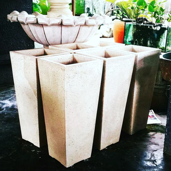 Detail Pot Bunga Kotak Tinggi Nomer 22