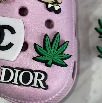 Detail Pot Leaf Crocs Nomer 36