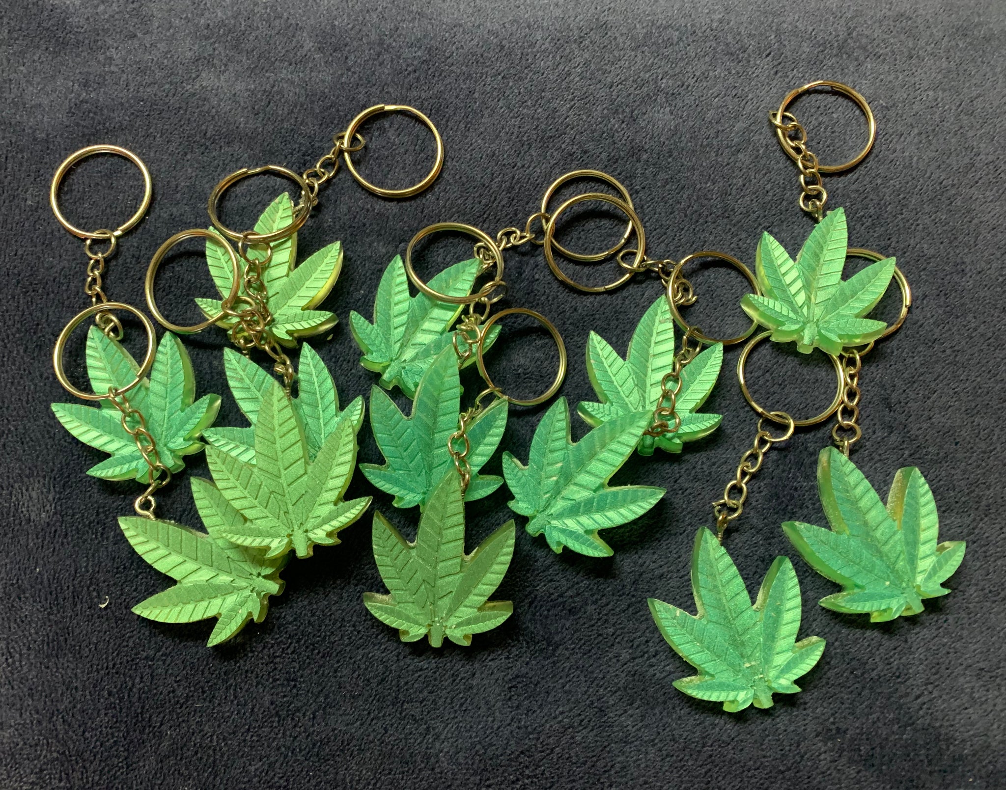 Detail Pot Leaf Keychain Nomer 30