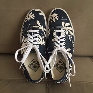 Detail Pot Leaf Vans Shoes Nomer 24