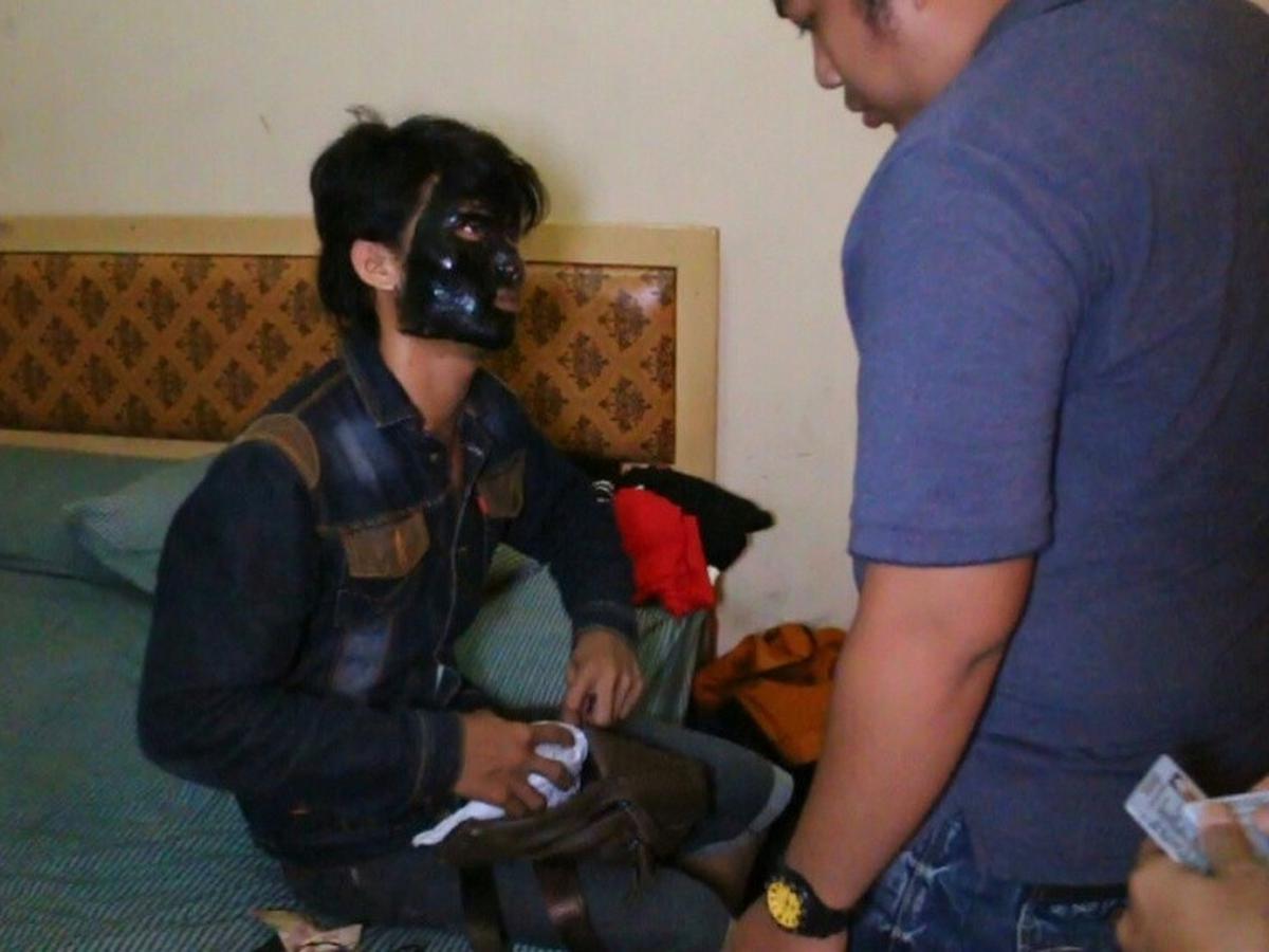 Detail Poto Bertopeng Nomer 19
