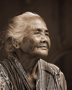 Detail Poto Nenek Nenek Nomer 6