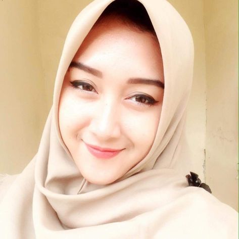 Detail Poto Wanita Berjilbab Nomer 33