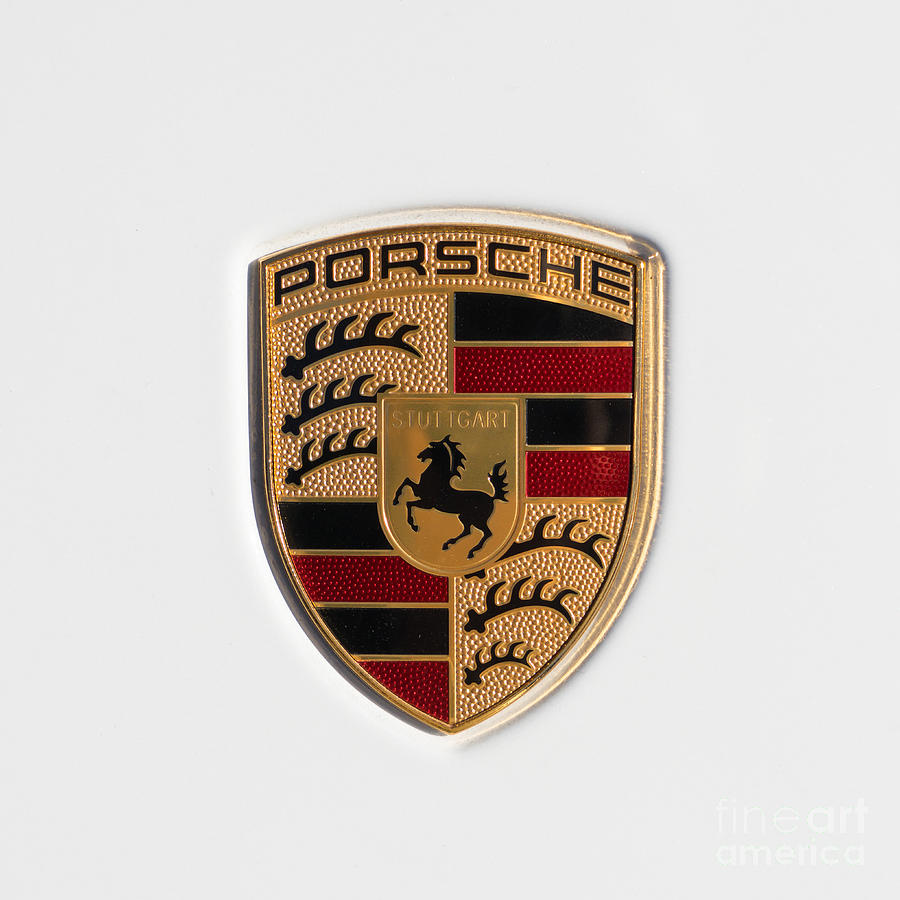 Detail Potsche Logo Nomer 49