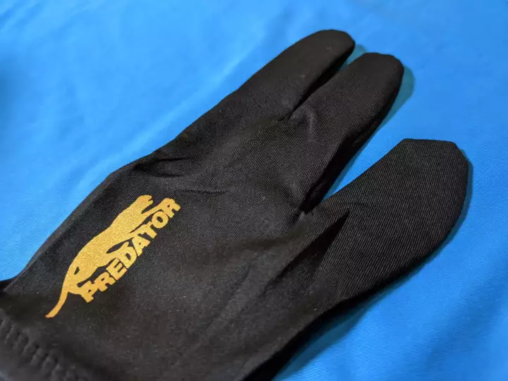 Detail Predator Billiard Glove Nomer 47