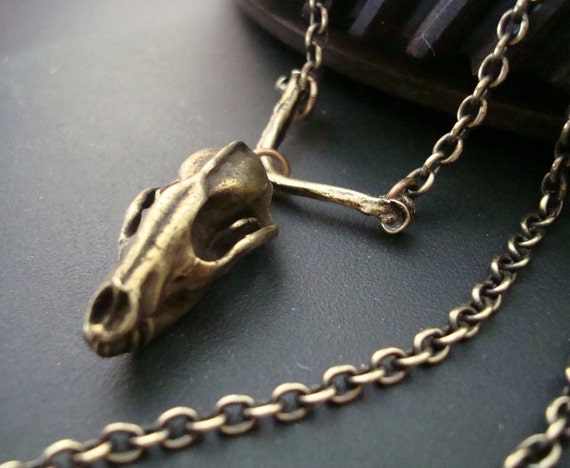 Detail Predator Skull Necklace Nomer 9