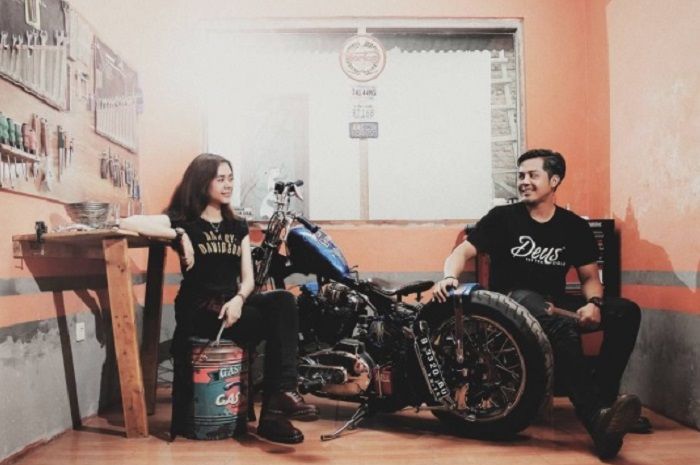 Detail Prewedding Motor Drag Nomer 31