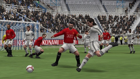 Detail Pro Evolution Soccer 2009 Nomer 5