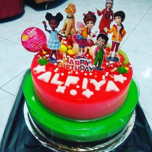 Detail Puding Karakter Kartun Nomer 39