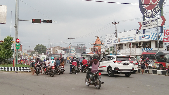 Detail Puisi Anak Jalanan Gelandangan Nomer 37