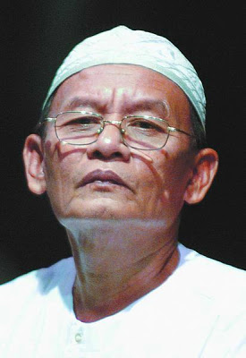 Detail Puisi D Zawawi Imron Nomer 43