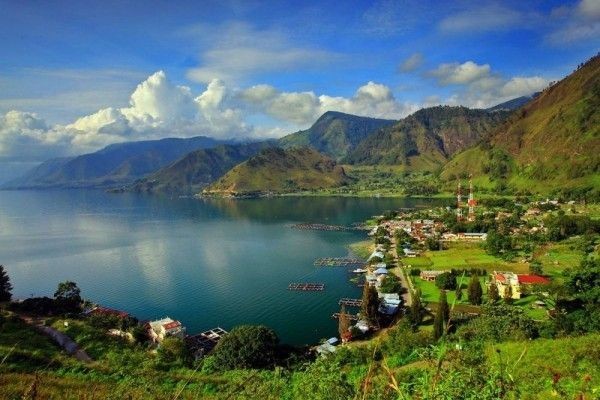 Detail Puisi Keindahan Danau Toba Nomer 5