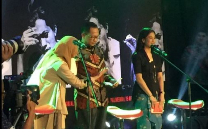 Detail Puisi Kepada Kawan Nomer 19