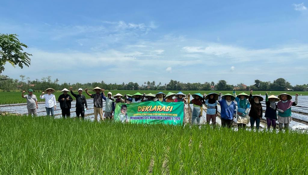 Detail Puisi Nyanyian Petani Di Sawah Nomer 43