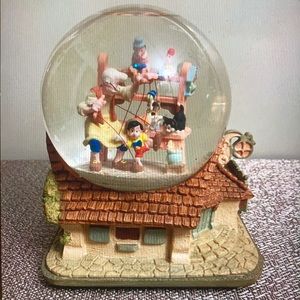 Detail Disney Pinocchio Snow Globe Nomer 58