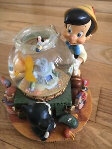 Detail Disney Pinocchio Snow Globe Nomer 9