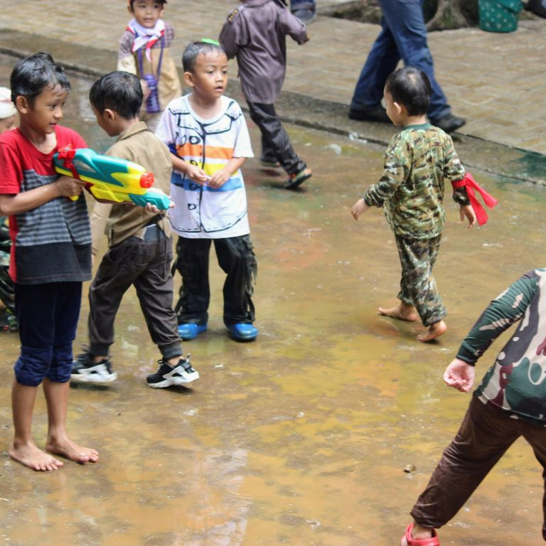 Detail Puisi Tentang Liburan Sekolah Bersama Keluarga Nomer 42