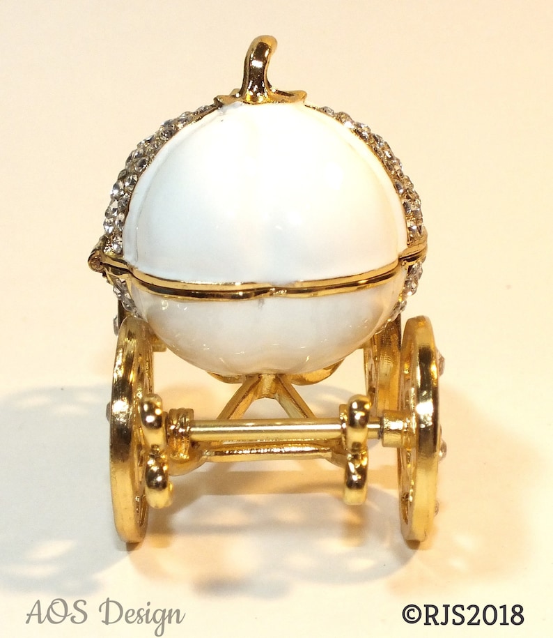 Detail Pumpkin Carriage Jewelry Box Nomer 19