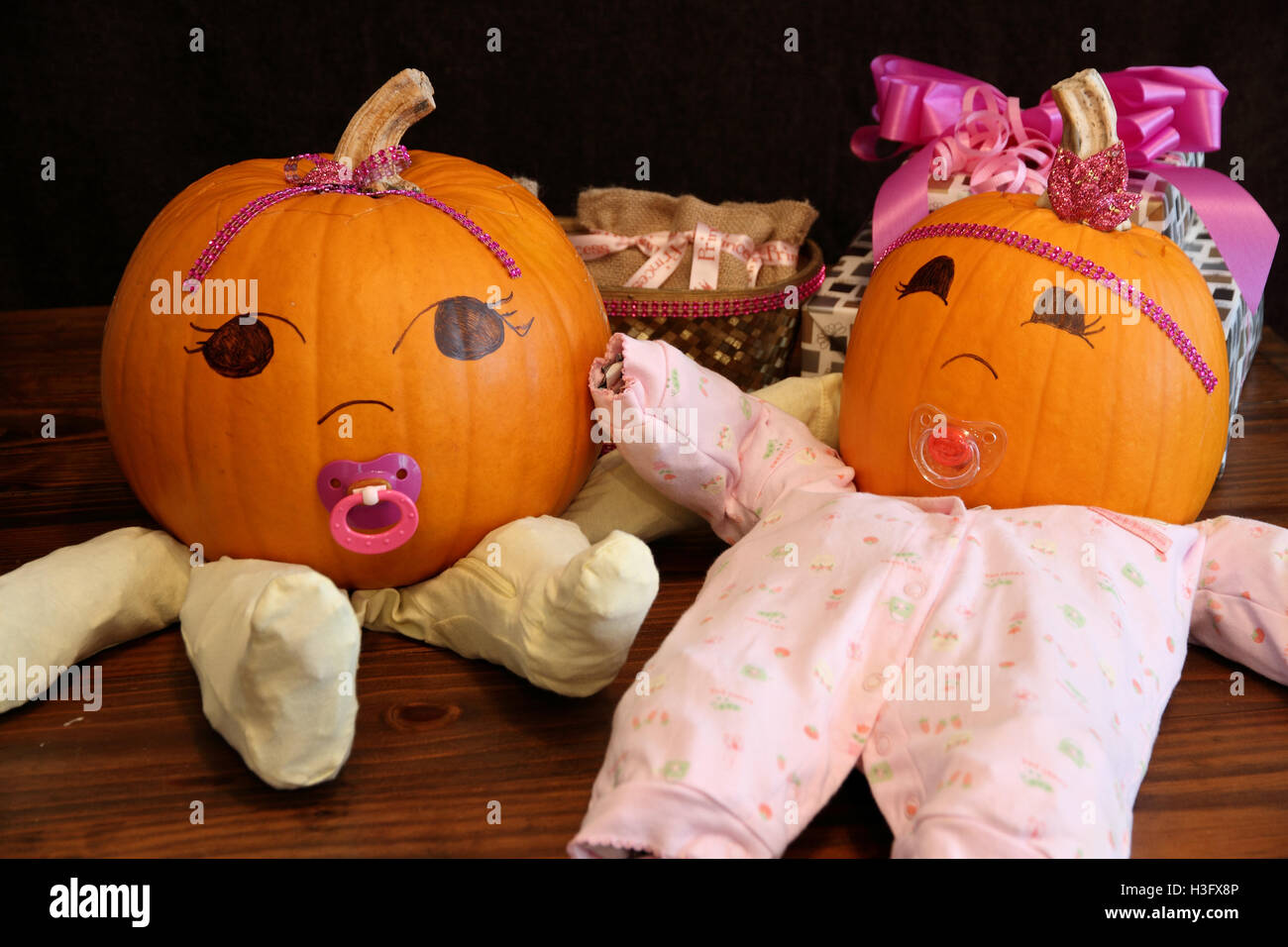 Detail Pumpkin Pacifiers Nomer 17
