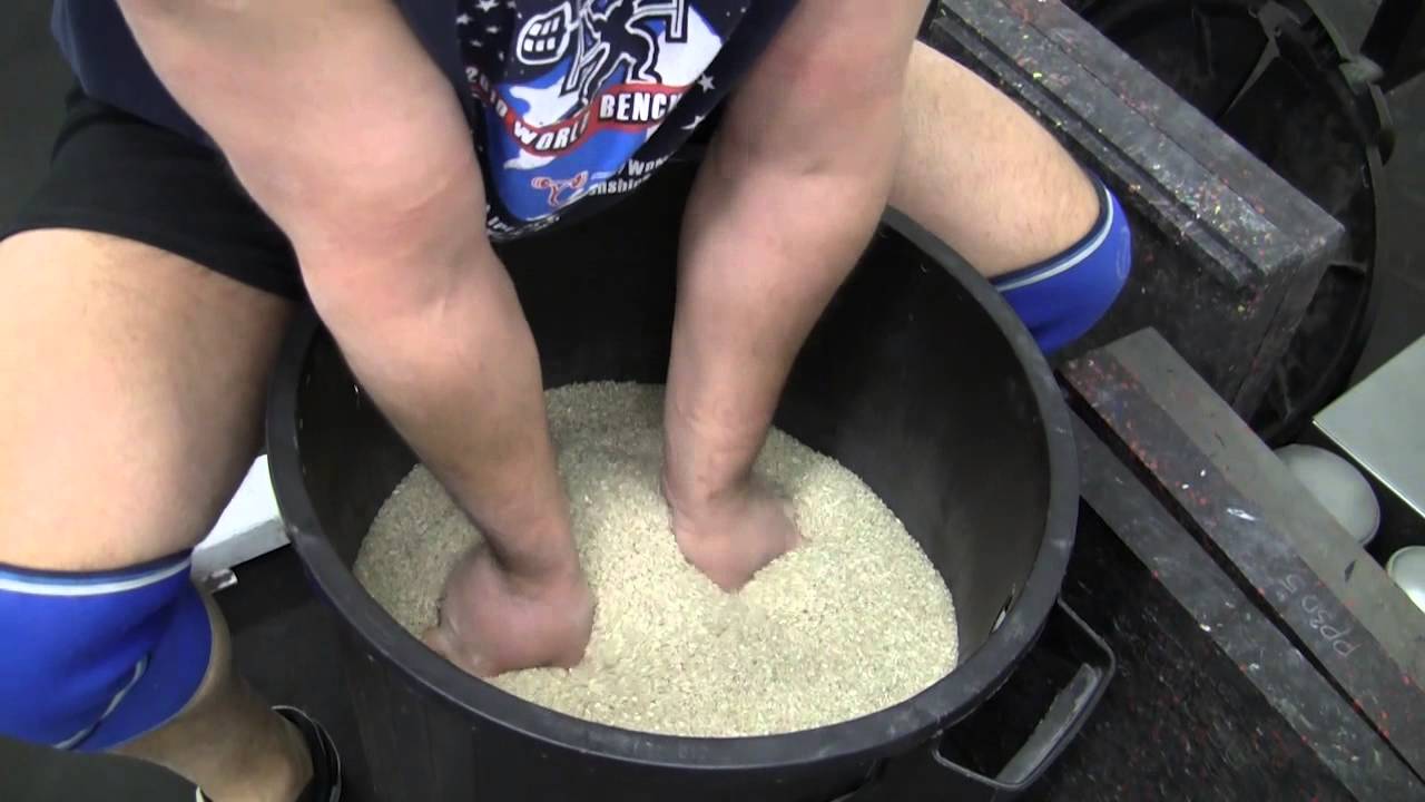 Detail Punching Sand In A Bucket Nomer 13