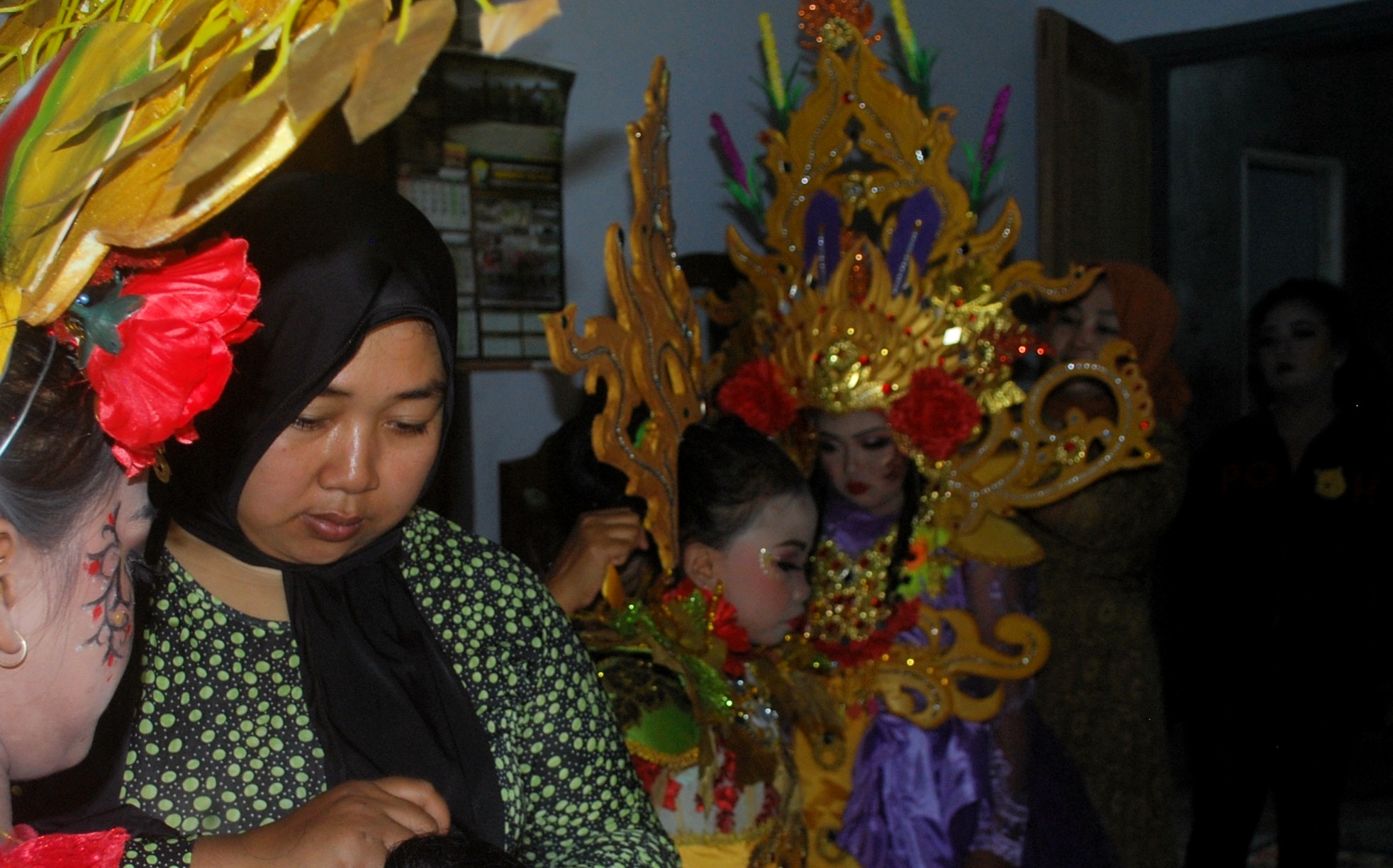 Detail Putri Bunga Karnaval Nomer 18