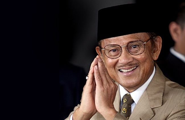 Detail Quotes Bj Habibie Tentang Cinta Nomer 53