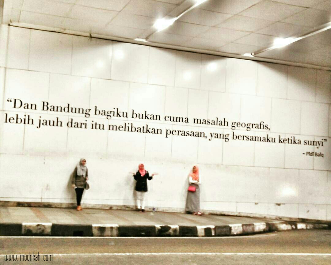 Detail Quotes Pidi Baiq Tentang Bandung Nomer 2