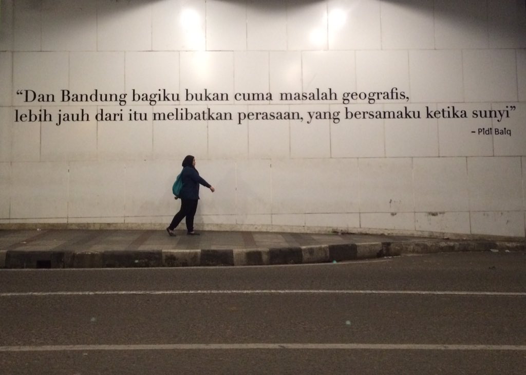 Detail Quotes Pidi Baiq Tentang Bandung Nomer 11