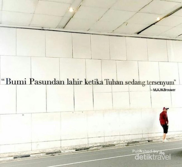 Detail Quotes Pidi Baiq Tentang Bandung Nomer 27