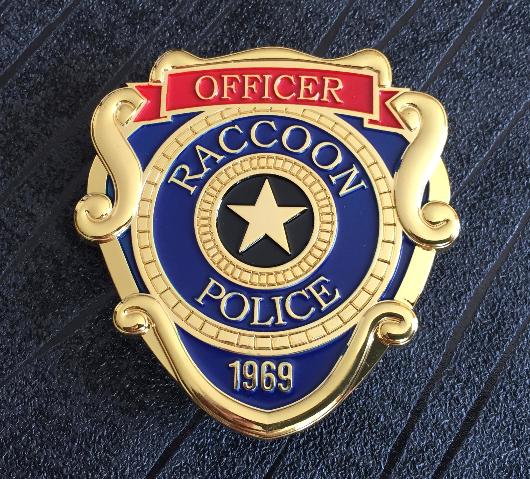 Detail Raccoon City Police Badge Nomer 4