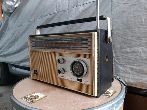 Detail Radio Tabung Jadul Nomer 46