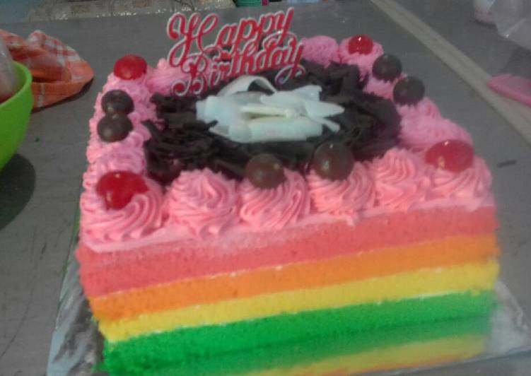 Detail Rainbow Cake Coklat Ulang Tahun Nomer 14