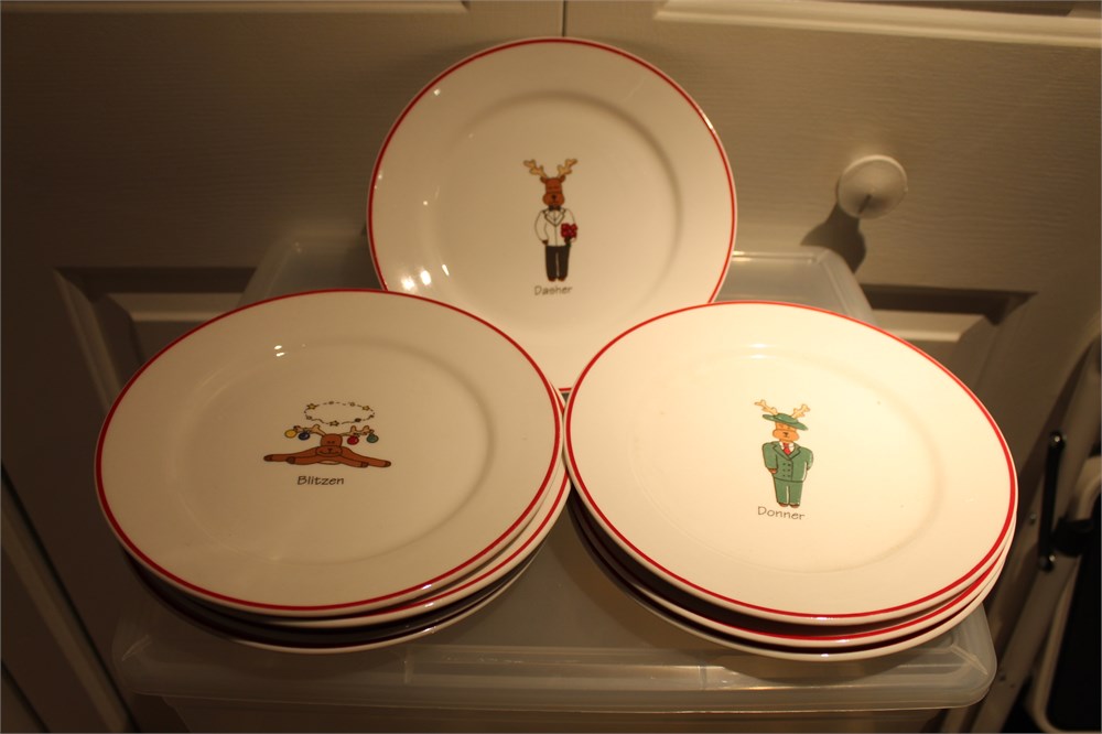 Detail Rainbow Mountain Reindeer Plates Nomer 12