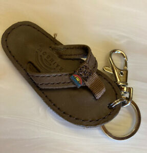 Detail Rainbow Sandal Keychain Nomer 24