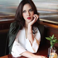 Detail Raisa Andriana Wallpaper Hd Nomer 7