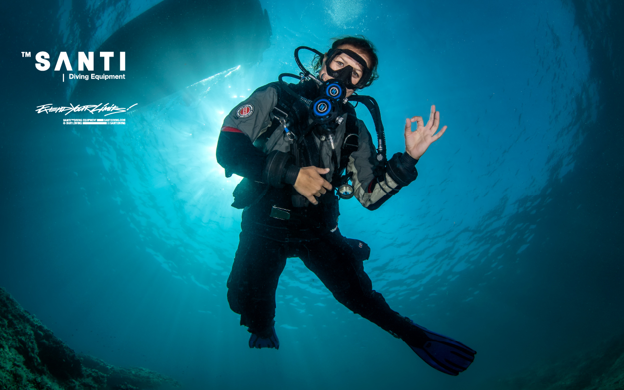 Detail Diving Wallpaper Nomer 22