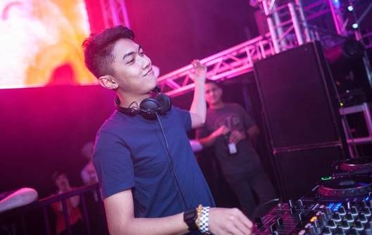 Detail Dj Paling Bagus Nomer 5