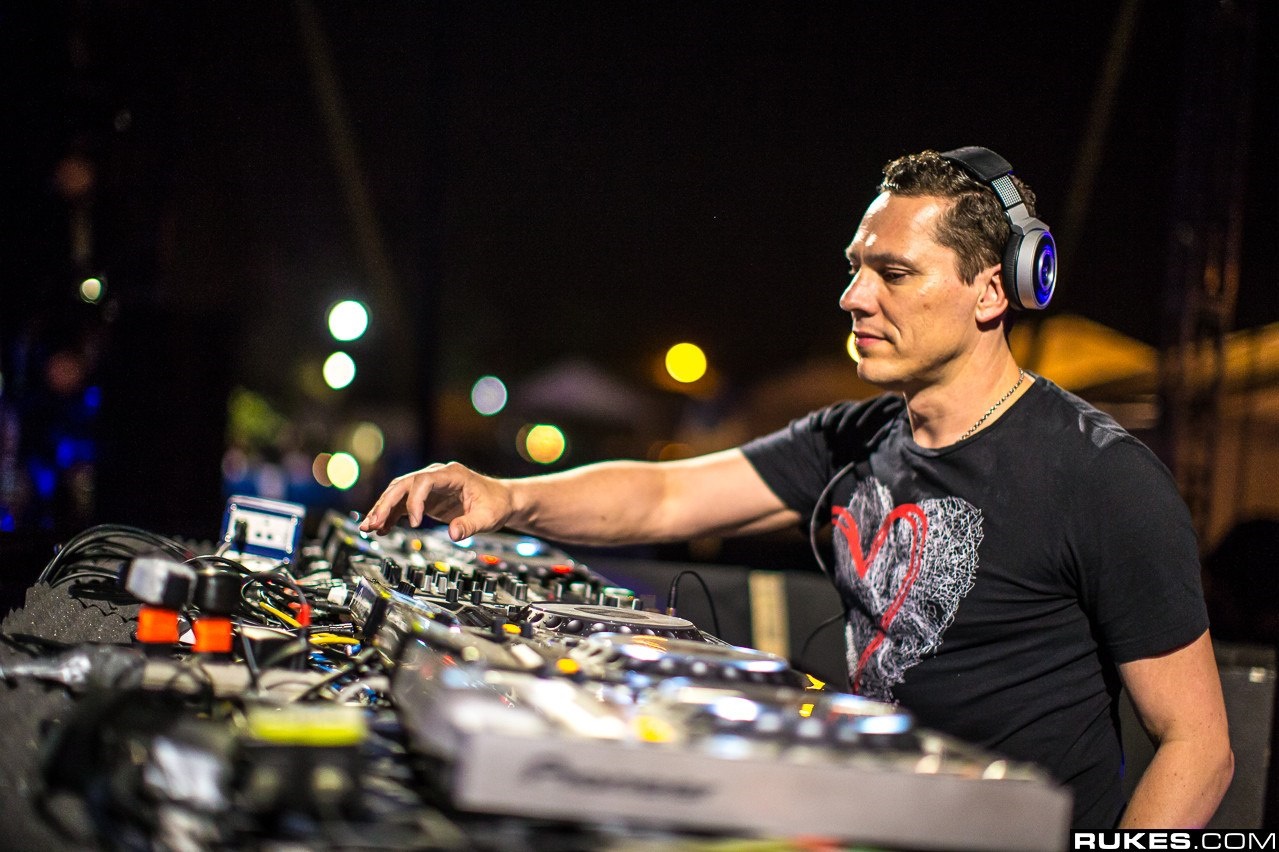 Detail Dj Tiesto 2016 Nomer 10