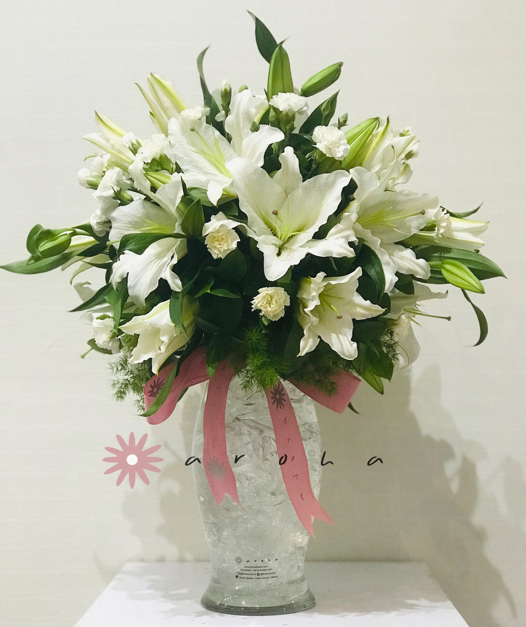 Detail Rangkaian Bunga Lily Putih Nomer 14
