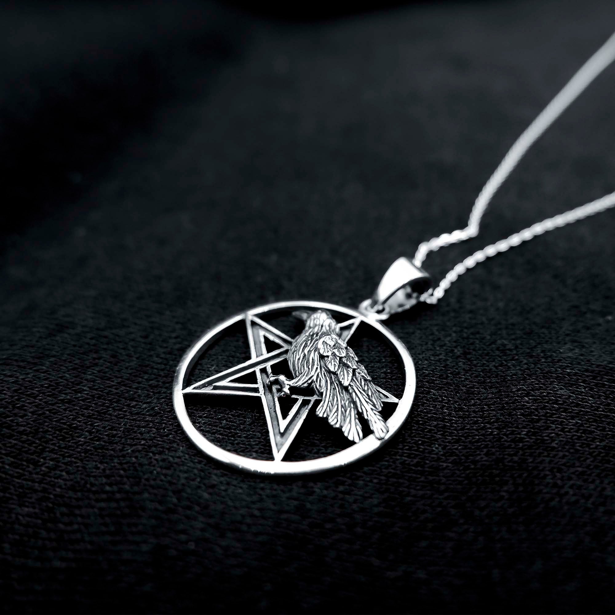 Detail Raven Pentacle Nomer 36