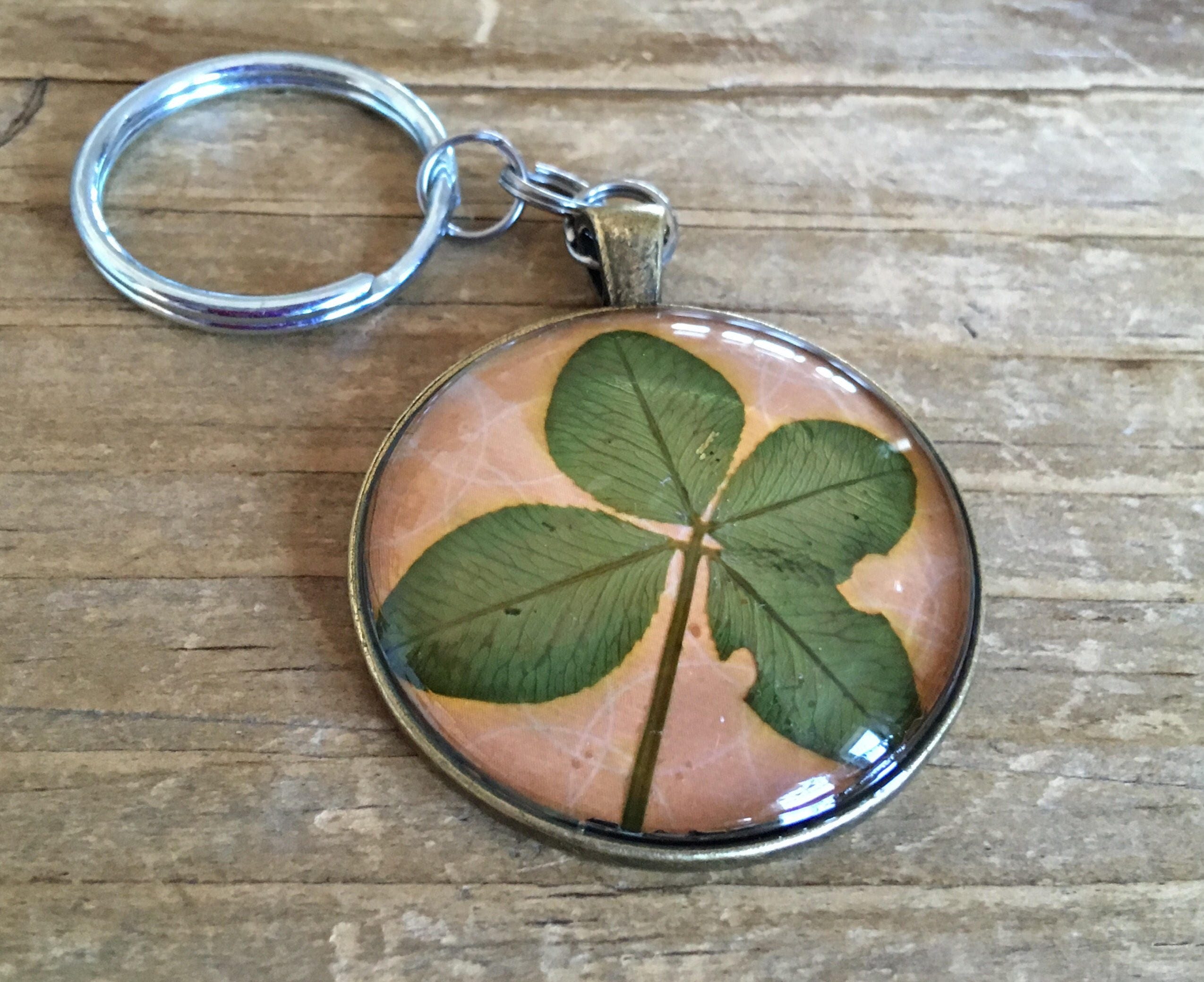 Detail Real Four Leaf Clover Keychain Nomer 32