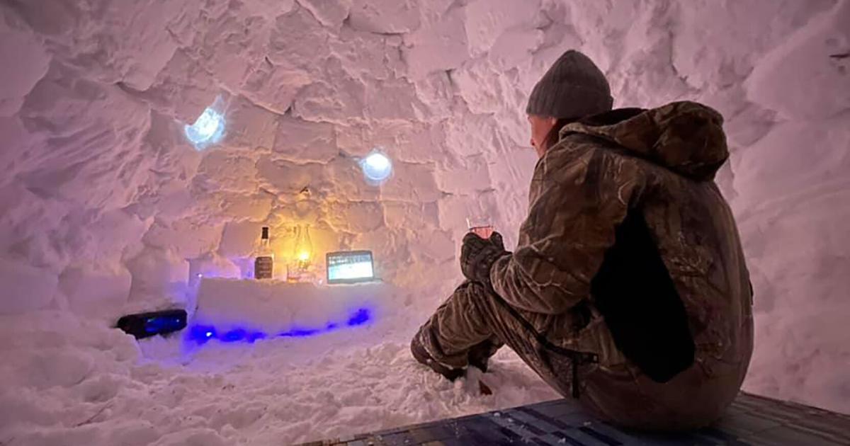 Detail Real Igloo House Inside Nomer 24