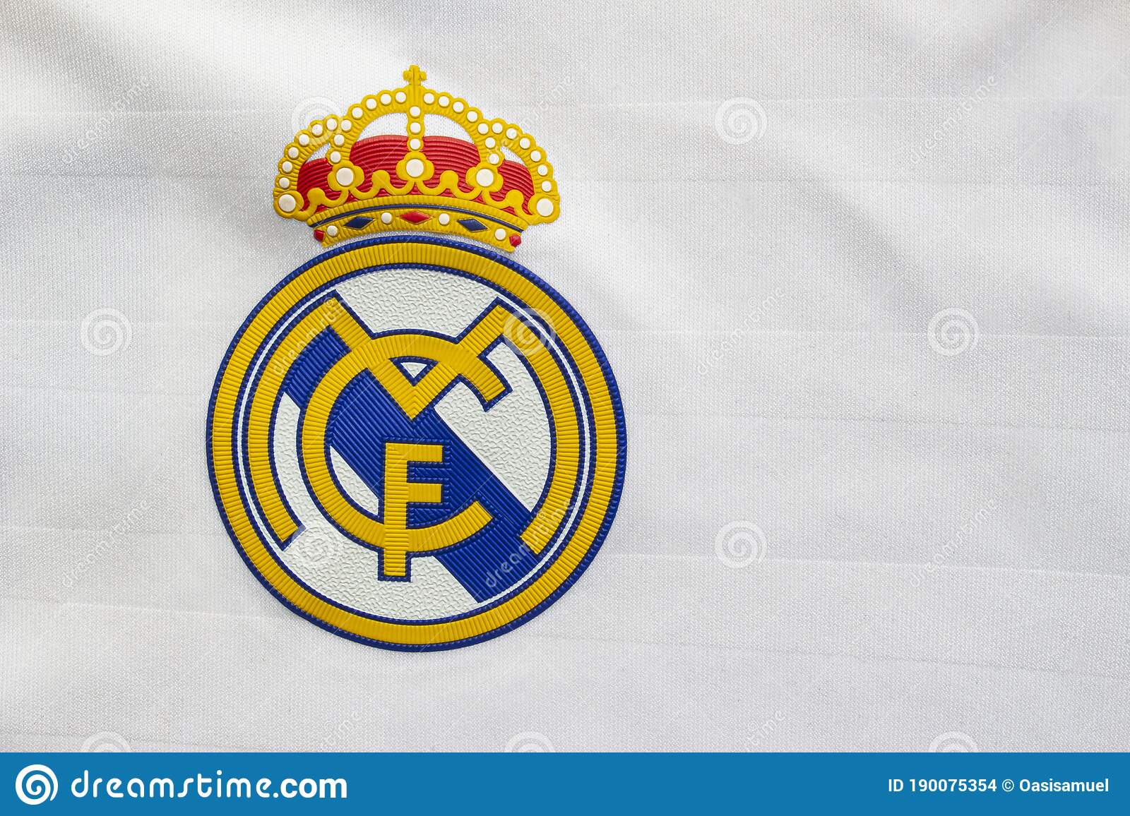 Detail Real Madrid Logo 2017 Nomer 15