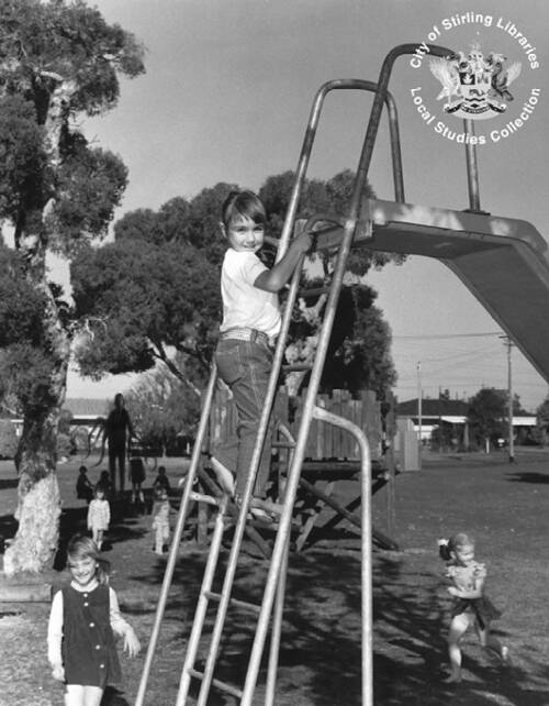 Detail Real Slender Man Game Nomer 20