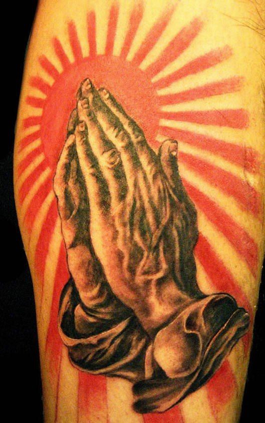 Detail Realistic Praying Hands With Cross Nomer 36