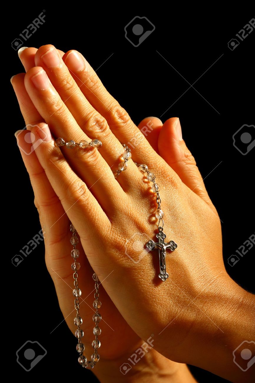 Detail Realistic Praying Hands With Cross Nomer 40