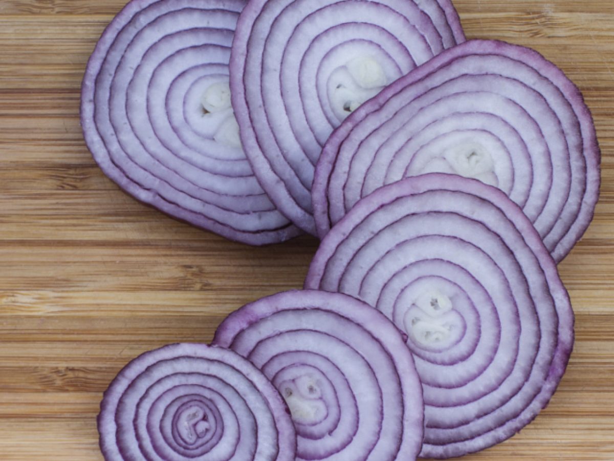 Detail Red Onion Image Nomer 15